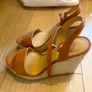 Like New MICHAEL Michael Kors Espadrilles, Size 8.5